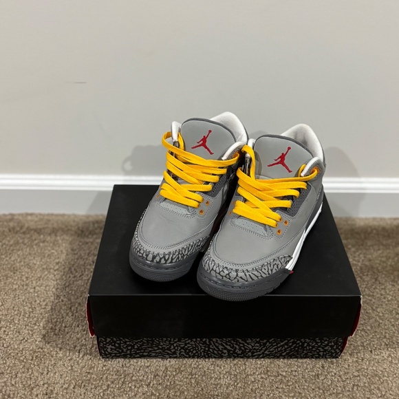 Air Jordan 3 Retro "Dark Grey" - Picture 6 of 7